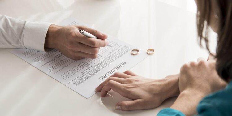 Ex-marido ou ex-mulher pode pedir pensão depois do divórcio?