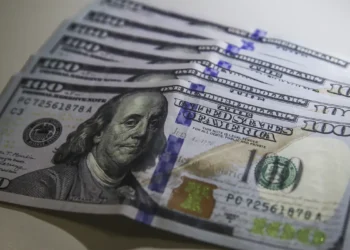 Menor valor do dólar nos últimos 2 anos foi confirmado no Brasil