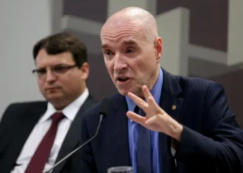 Eike Batista achou petróleo no Brasil e encheu os bolsos com 3 bilhões de barris