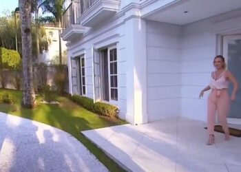 Mansão gigante no valor de quase R$ 10 milhões tem quartos de luxo e pertence à apresentadora de TV
