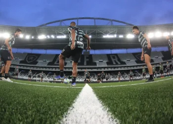 Estádio com gramado ruim pode ser excluído do futebol brasileiro