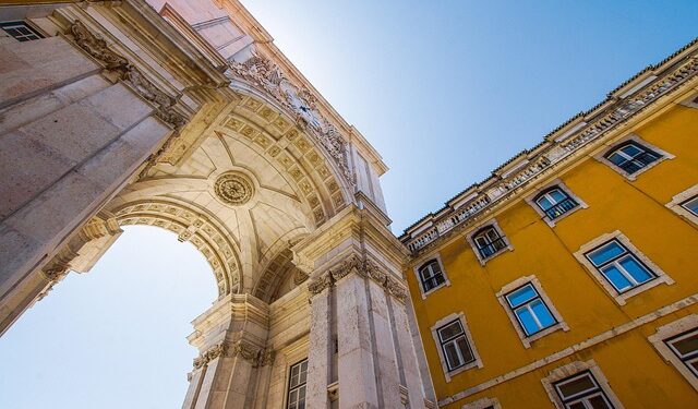 Cidade que nasceu muito antes de Cristo virou queridinha dos brasileiros