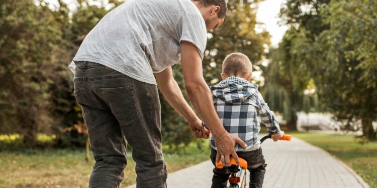 Madrasta ou padrasto tem algum direito legal sobre o enteado?