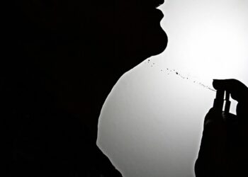 Perfume mais caro do mundo custa o valor de 3 mansões de luxo