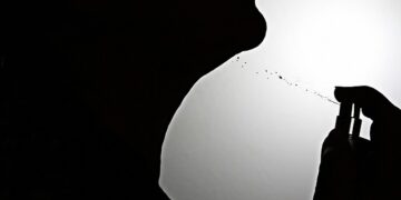 Perfume mais caro do mundo custa o valor de 3 mansões de luxo