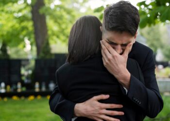 Viúvo pode ficar sem nada? Descubra como a lei decide quem herda tudo!