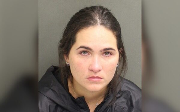 Esposa de cantor sertanejo foi presa nos EUA e o motivo é surpreendente