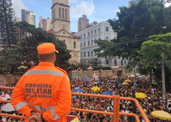Brasileiros vão trabalhar no carnaval e não vão ganhar folga nessas profissões