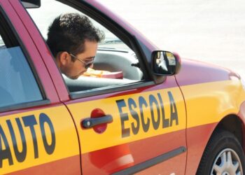 Alunos da autoescola ganham reembolso e podem solicitar nesses casos