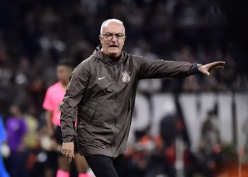 Dorival Júnior se despede no Corinthians após perder para o Palmeiras