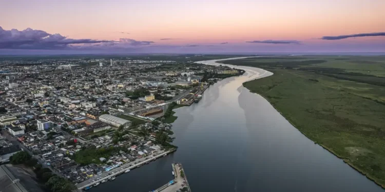 Maior lago do Brasil tem 290km e fica em cidade pouco conhecida