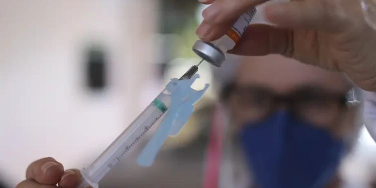 Cientistas reformulam vacina contra Covid e anunciam avanço rumo à proteção universal