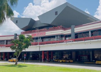 Comunicado geral informa que vai faltar combustível nos aviões e voos devem ser cancelados neste país