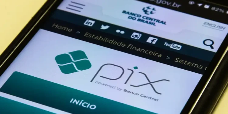 Brasileiros recebem comunicado geral sobre mudanças no PIX