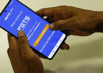 Caixa liberou dinheiro retido e brasileiros já podem sacar