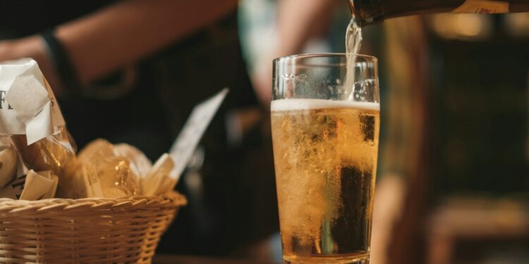 Cerveja brasileira que muitos amam está entre as maiores do planeta