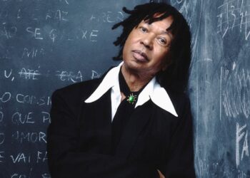 Djavan interrompe sequência de 50 anos de apresentação e fãs são avisados de decisão