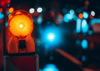 Estado de emergência força prefeitura a impor toque de recolher até o meio-dia nesta cidade dos EUA