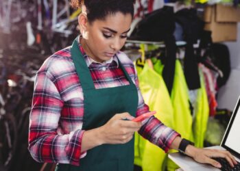 Governo volta atrás em decisão que havia tomado sobre regras para trabalhar domingo e feriados