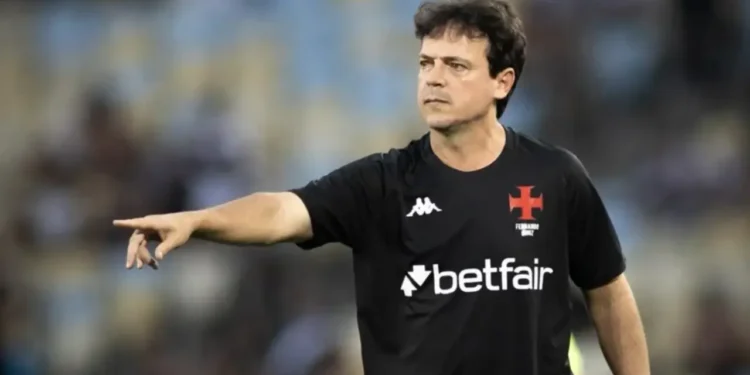 Logo após insultar jogador, Fernando Diniz é demitido do Vasco