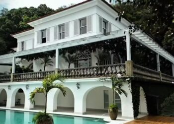 Mansão antiga do Rio de Janeiro tem aluguel de R$ 80 mil e vai hospedar apresentadora famosa