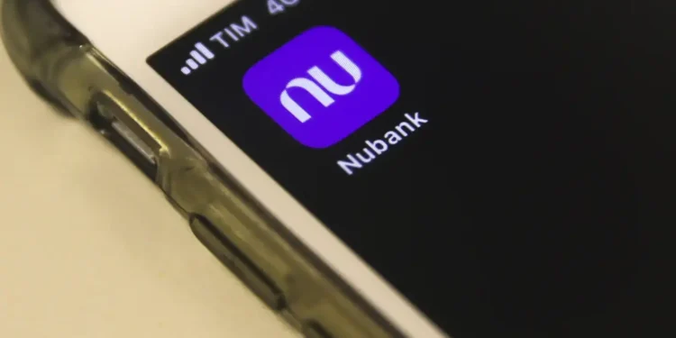 Nubank anuncia fim de serviço no Brasil e clientes são avisados