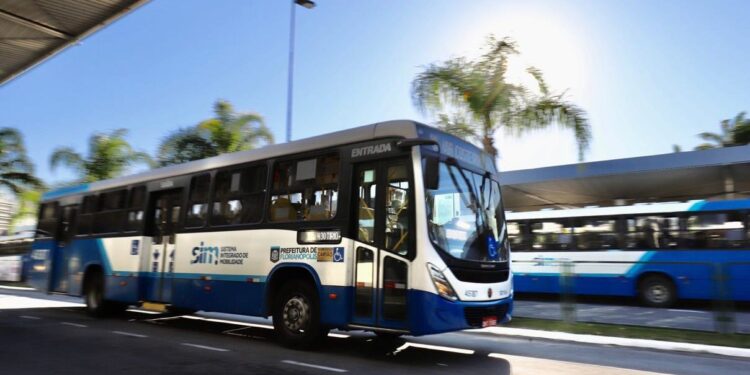 Ônibus não vão receber mais pagamento no dinheiro em 2026 no Brasil
