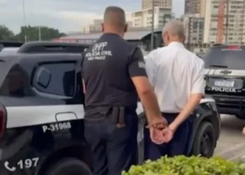 Grave! Mulher “vendia” netas para piloto de avião que foi preso