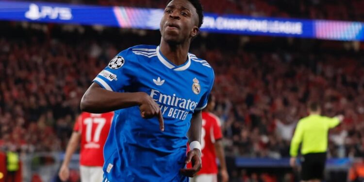 Quem é o jogador acusado de cometer racismo contra Vini Jr?