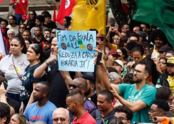 Fim da escala 6×1 pode eliminar mais de 600 mil empregos