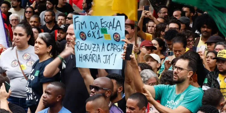 Fim da escala 6×1 pode eliminar mais de 600 mil empregos