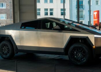 Tesla corta preço do Cybertruck e cifra de R$ 114 mil surpreende os brasileiros