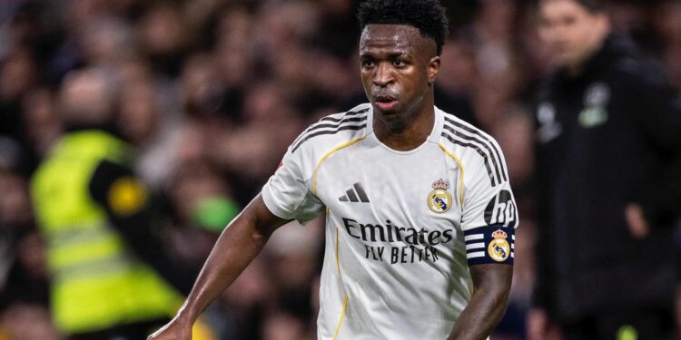 Vinícius Júnior confirma mudança para Emirados Arabes e contrato de R$ 5,3 bilhões foi assinado