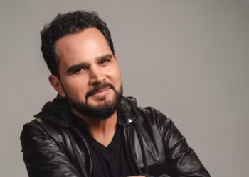 Irmão de Zeze di Camargo tem fortuna de quase R$ 80 milhões e mansão de luxo