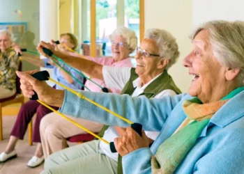 5 hábitos para ser feliz mesmo depois de chegar aos 60 anos