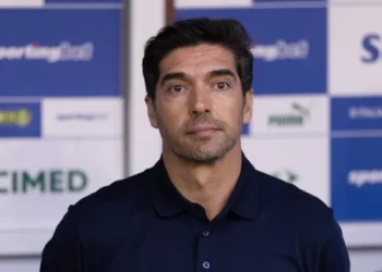 Abel Ferreira se despede e chega ao fim do ciclo no Palmeiras após derrota para o Vasco
