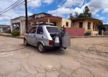 Carro movido a carvão vira tendência para combater preço da gasolina