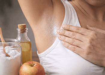 Segredo caseiro para remover o odor das axilas foi revelado