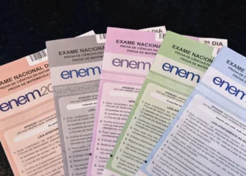 Redação do Enem 2026: quais temas podem aparecer?