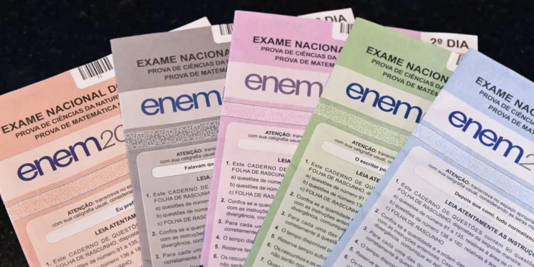 Redação do Enem 2026: quais temas podem aparecer?