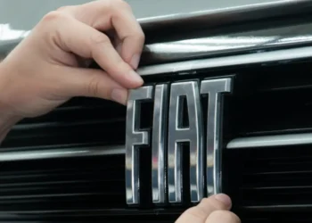 Nova SUV gigante da Fiat comporta até 7 pessoas e chega para abalar concorrência