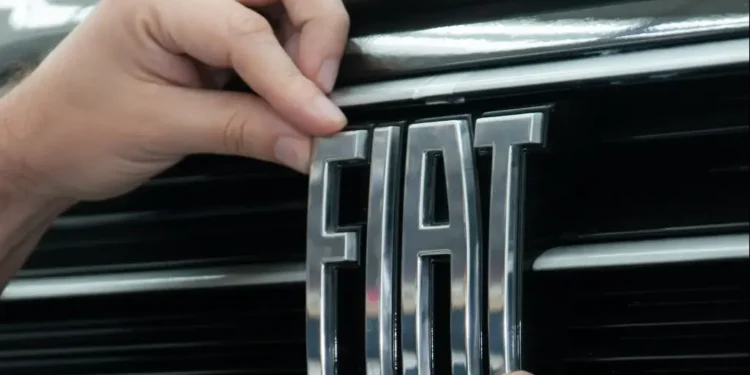 Nova SUV gigante da Fiat comporta até 7 pessoas e chega para abalar concorrência