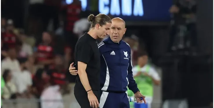 Enquanto Filipe Luis recebia R$ 2,1 milhões por mês no Flamengo, Leonardo Jardim vai receber ainda mais