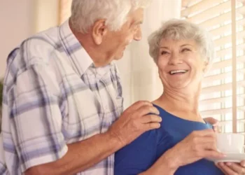 Completou 65 anos? Saiba quais direitos você começa a ganhar