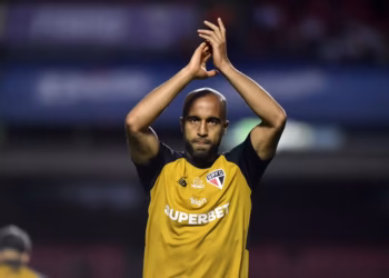 Lucas Moura prepara as malas para deixar o São Paulo, segundo jornalista