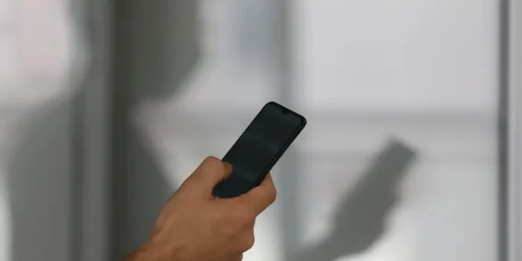 Posso processar a empresa se meu chefe me mandar mensagem fora do horário?