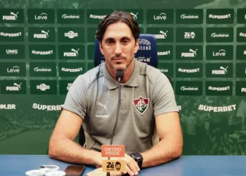 Zubeldía se despede e chega ao fim do ciclo no Fluminense após perder para o Vasco