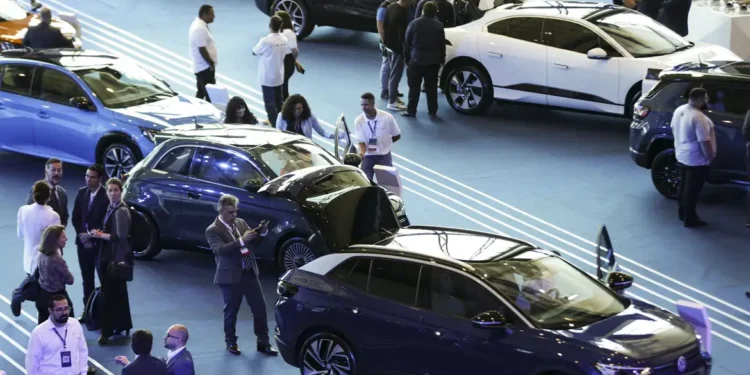 Brasil recebe invasão de 3.000 carros elétricos e disputa vai ficar séria