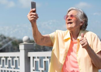 Aposentados do INSS vão ganhar pagamento mais gordo em abril