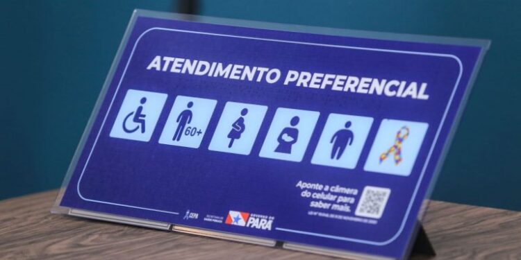 Lei obrigatória em farmácias e mercados atinge idosos de 60 anos